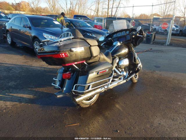 Harley-Davidson Flhtk Image 3