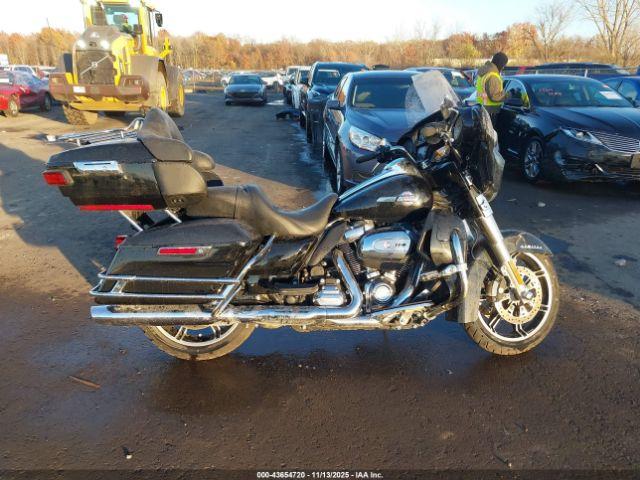 Harley-Davidson Flhtk Image 10