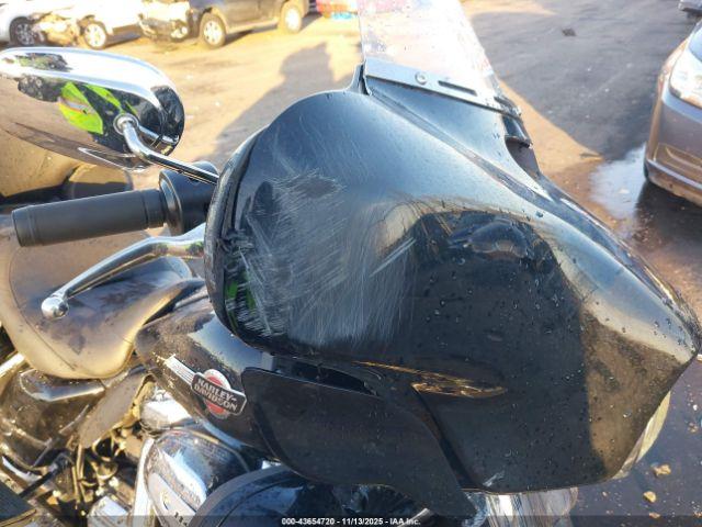 Harley-Davidson Flhtk Image 11