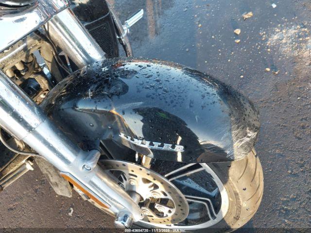 Harley-Davidson Flhtk Image 14