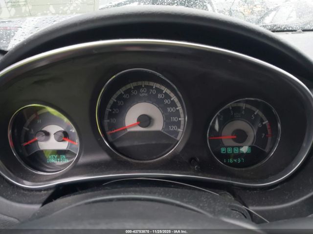 Chrysler 200 Touring Image 4