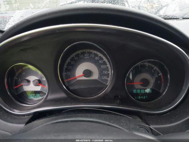 Chrysler 200 Touring Image 4