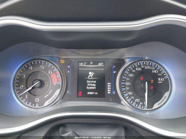 Chrysler 200 Limited Image 7