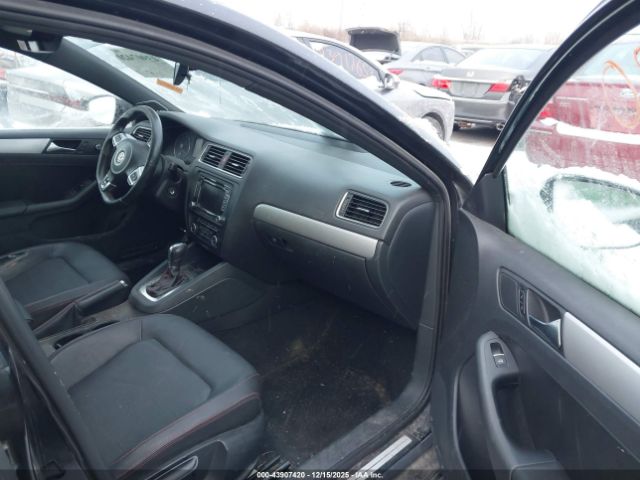 Volkswagen Jetta Gli Autobahn Image 8