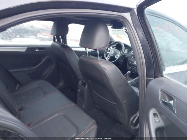 Volkswagen Jetta Gli Autobahn Image 10