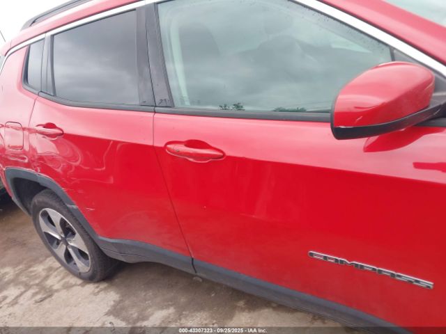 Jeep Compass Latitude 4x4 Image 15