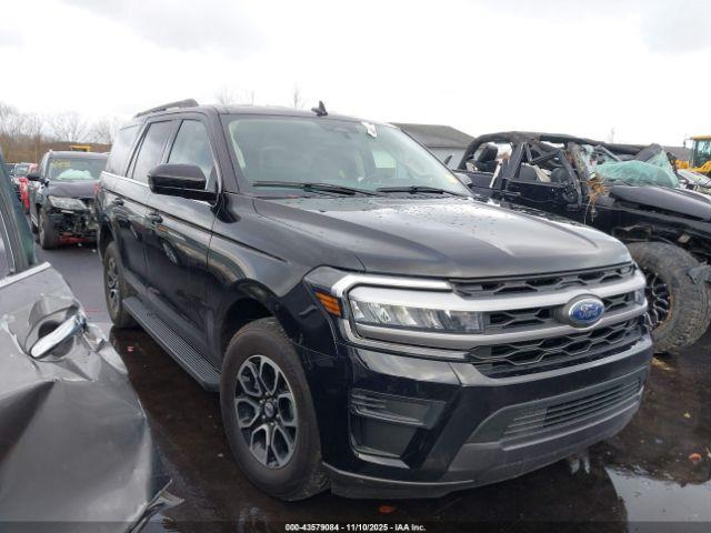  Salvage Ford Expedition
