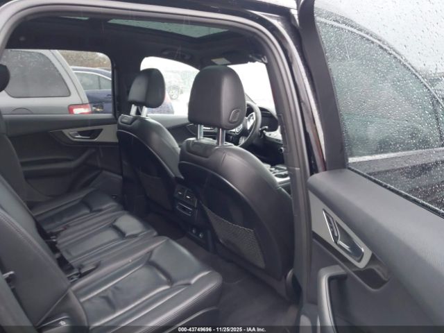 Audi Q7 Image 11