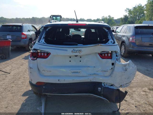 Jeep Compass Limited 4x4 Image 15