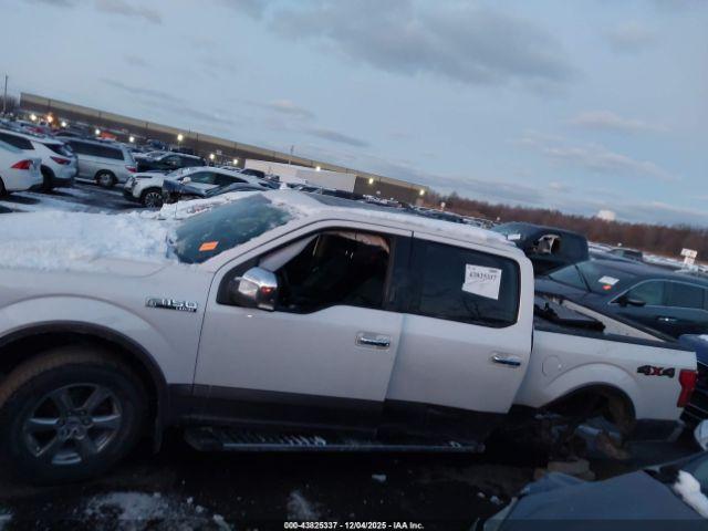 Ford F-150 Lariat Image 13