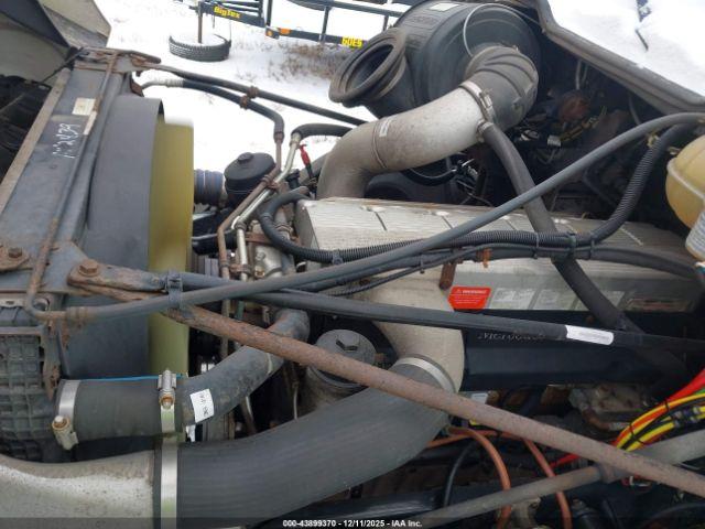 Freightliner Conventional Columbia Image 7