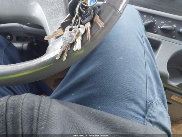 Freightliner Conventional Columbia Image 9