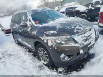  Salvage Nissan Pathfinder