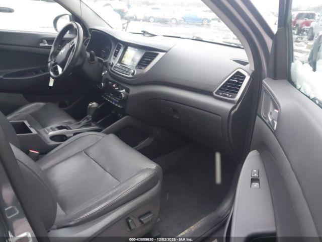 Hyundai TUCSON Limited Image 3