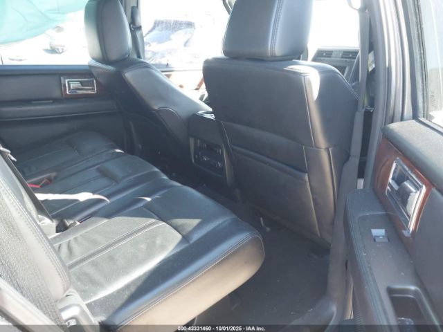Lincoln Navigator Select Image 11