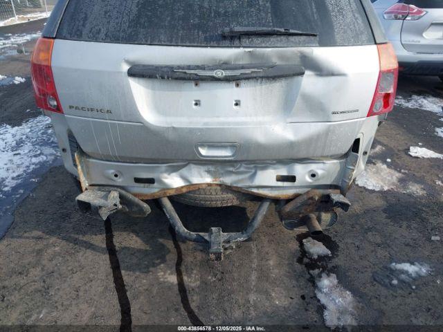 Chrysler Pacifica Image 9