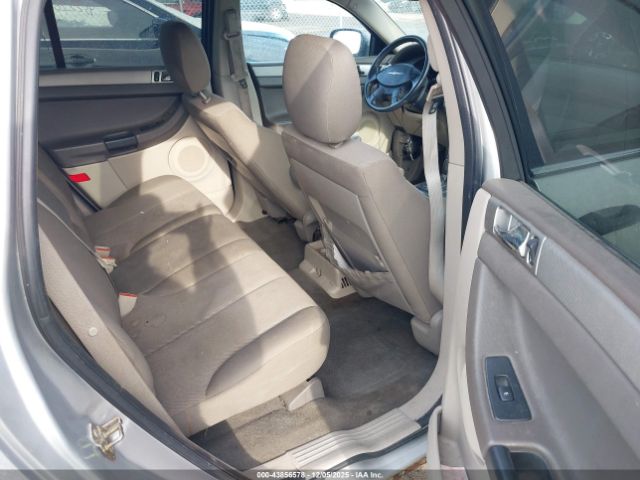 Chrysler Pacifica Image 4