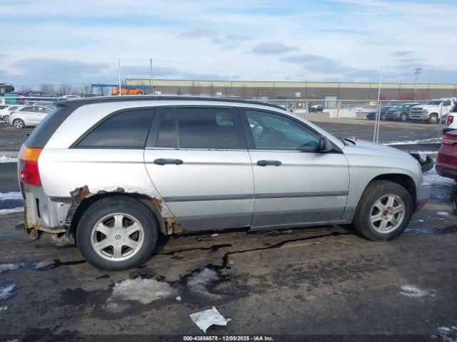 Chrysler Pacifica Image 13