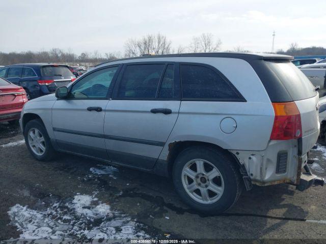 Chrysler Pacifica Image 10
