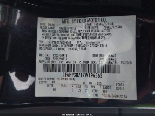 Ford Focus St Image 13