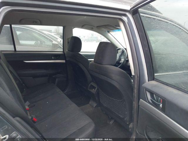 Subaru Outback 2.5i Premium Image 2