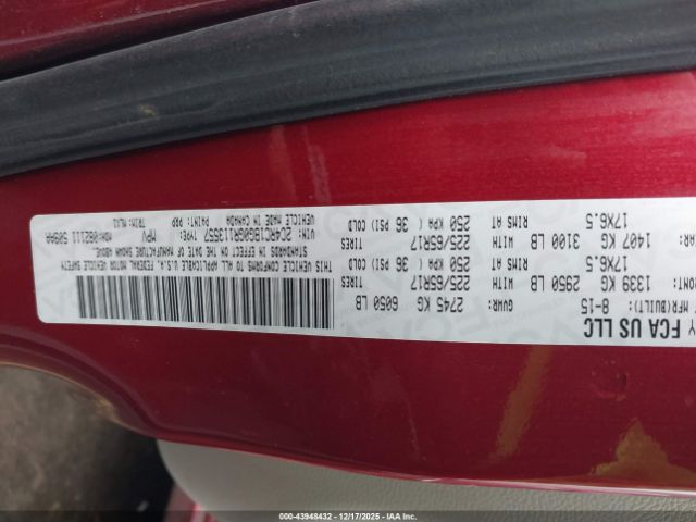 Chrysler Town & Country Touring Image 6