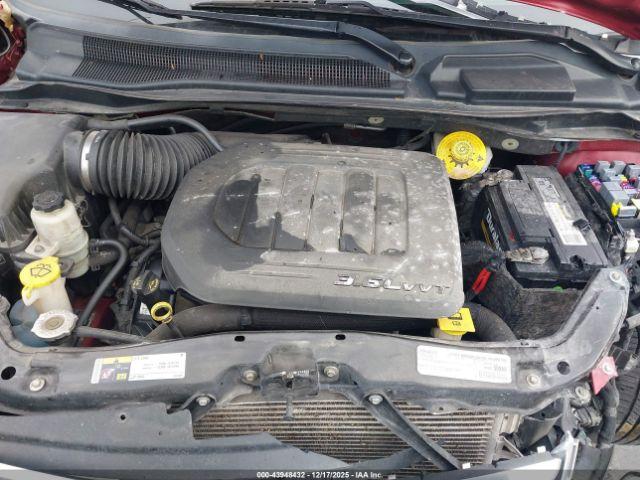 Chrysler Town & Country Touring Image 10