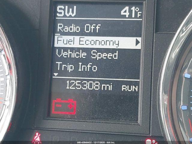 Chrysler Town & Country Touring Image 12