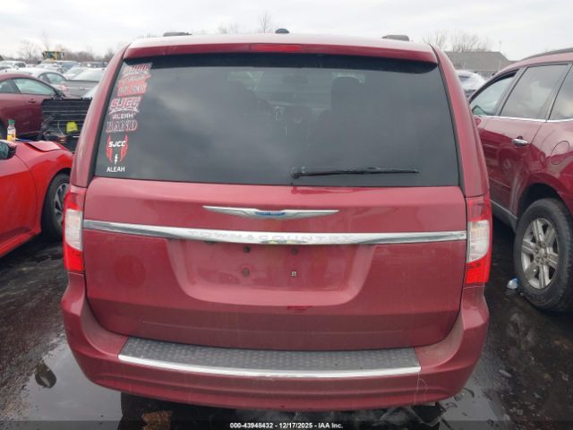 Chrysler Town & Country Touring Image 2