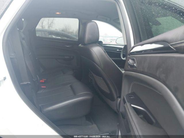 Cadillac SRX Standard Image 15