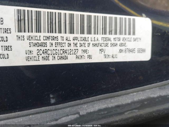 Chrysler Town & Country Touring-l Image 9