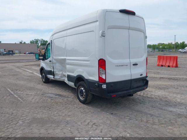 Ford Transit Image 3