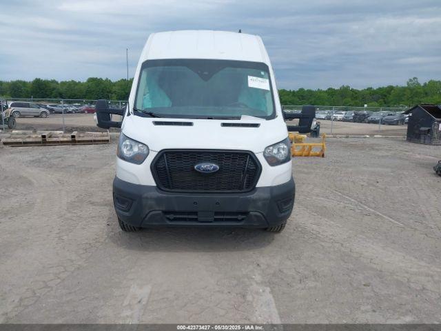 Ford Transit Image 16