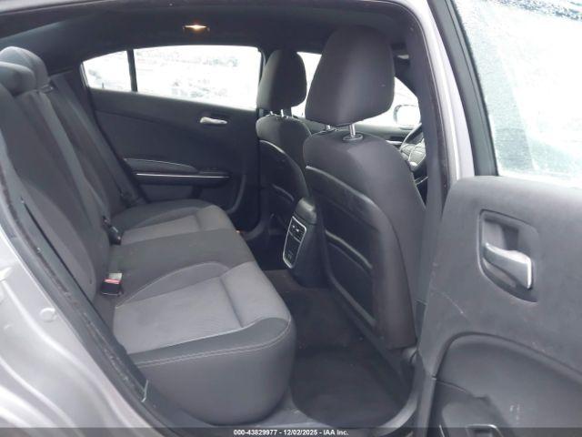 Dodge Charger Se Image 9