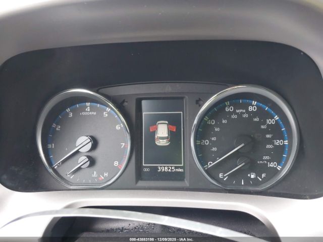 Toyota RAV4 Limited Image 7