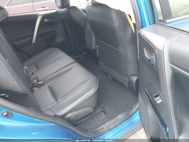 Toyota RAV4 Limited Image 16