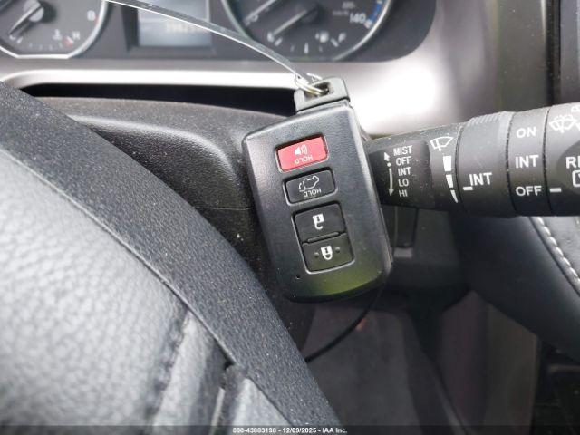 Toyota RAV4 Limited Image 2