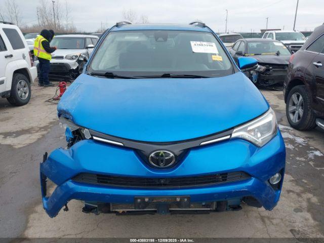 Toyota RAV4 Limited Image 9