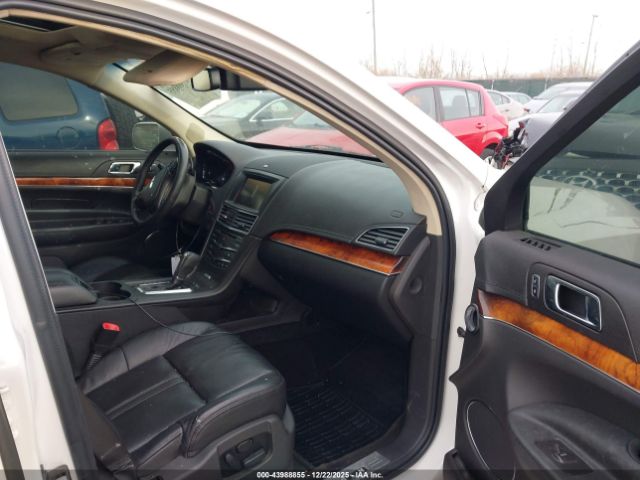 Lincoln MKT Ecoboost Image 3