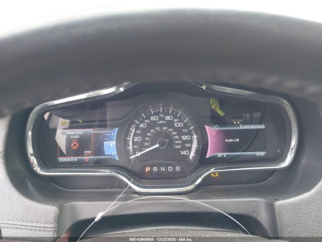 Lincoln MKT Ecoboost Image 2