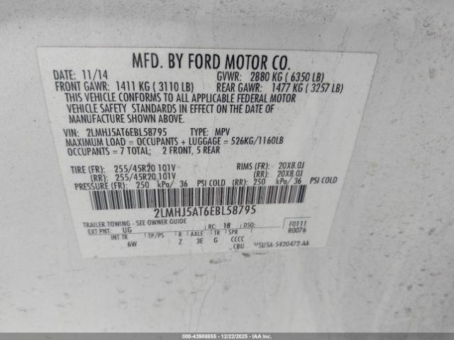 Lincoln MKT Ecoboost Image 11