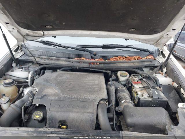 Lincoln MKT Ecoboost Image 7