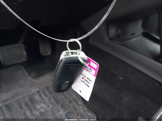 Lincoln MKT Ecoboost Image 9