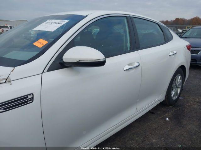 Kia Optima Lx Image 16