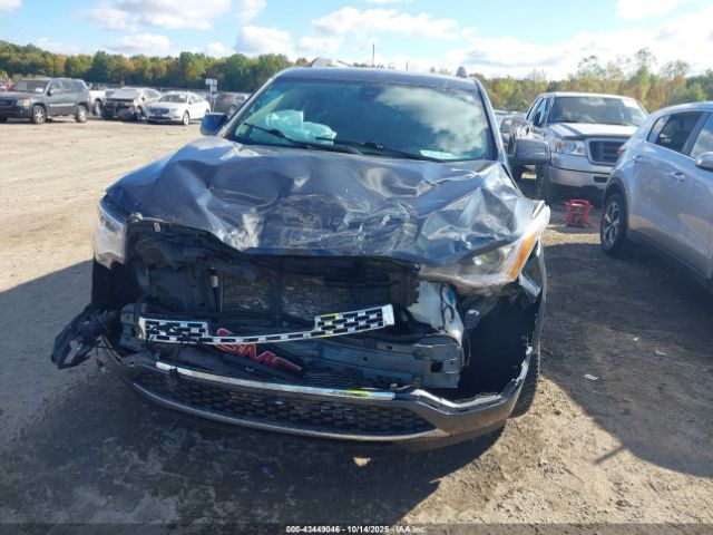 GMC Acadia Denali Image 9
