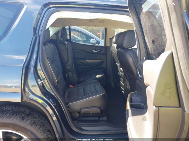 GMC Acadia Denali Image 8