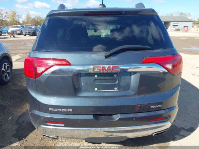 GMC Acadia Denali Image 15