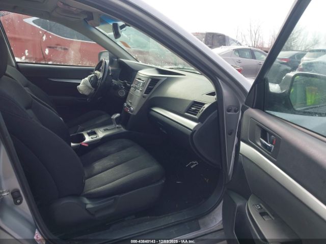 Subaru Legacy 2.5i Premium Image 4