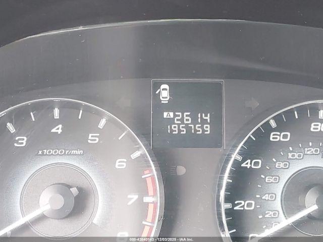 Subaru Legacy 2.5i Premium Image 12