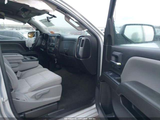 Chevrolet Silverado 1500 Custom Image 16